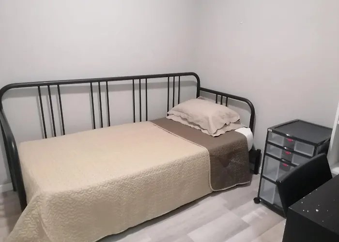 Hostel Seven Hills