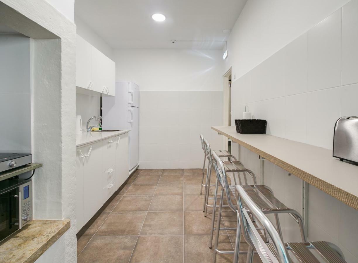 Seven Hills Hostel *